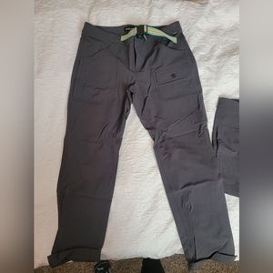 Brand new Burton pamts